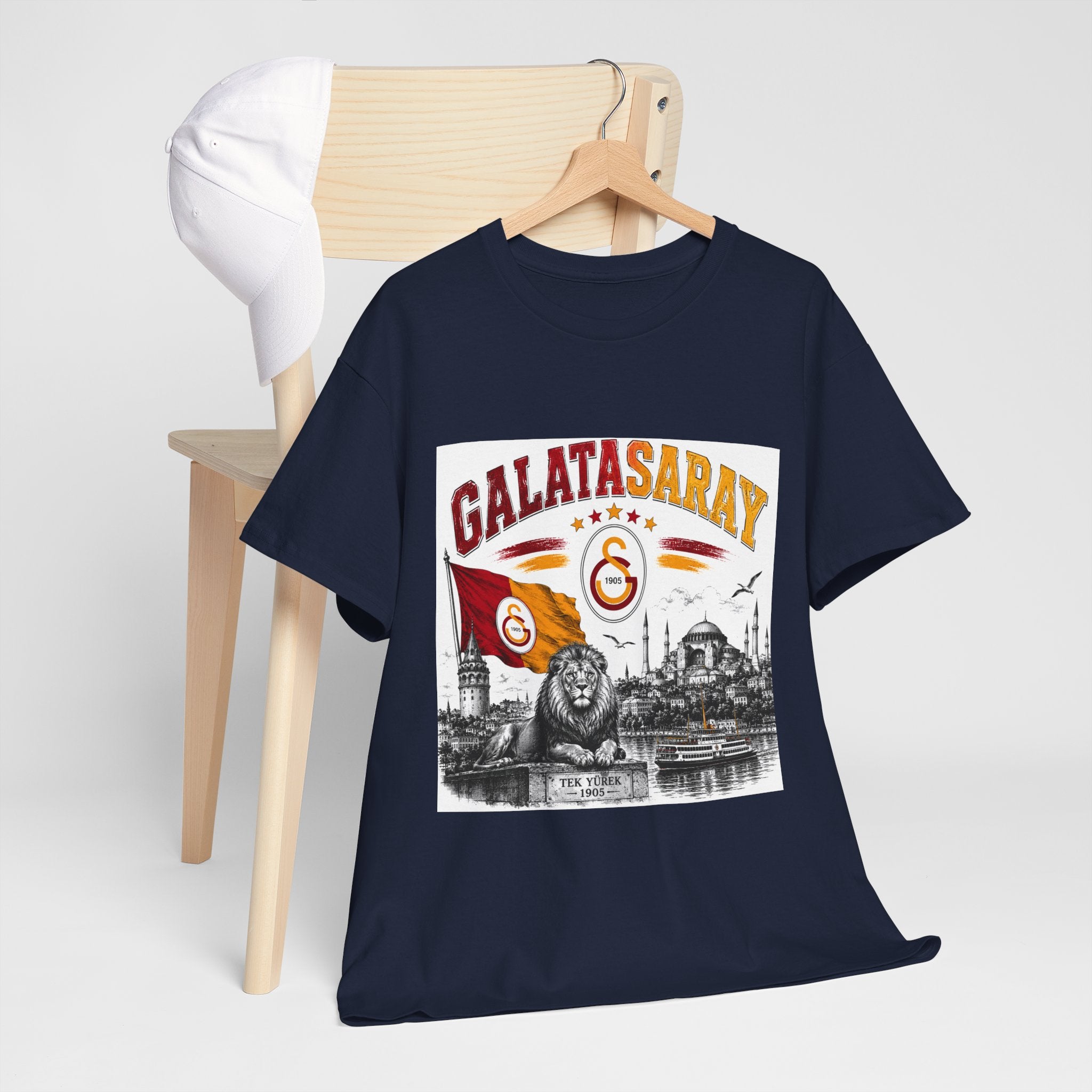 Galatasaray Istanbul Lion T-Shirt – Vintage Soccer Fan Tee