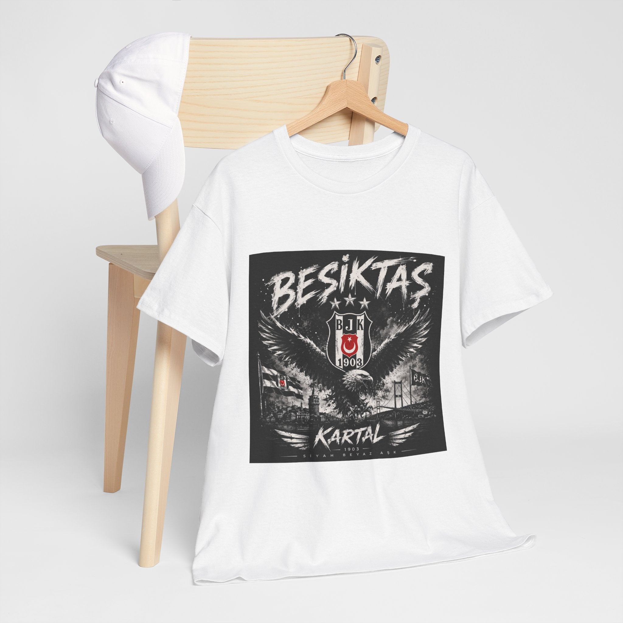 Beşiktaş Kartal T‑Shirt — Turkish Football Club Graphic Tee