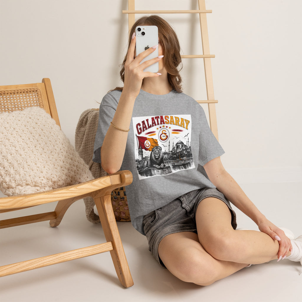 Galatasaray Istanbul Lion T-Shirt – Vintage Soccer Fan Tee