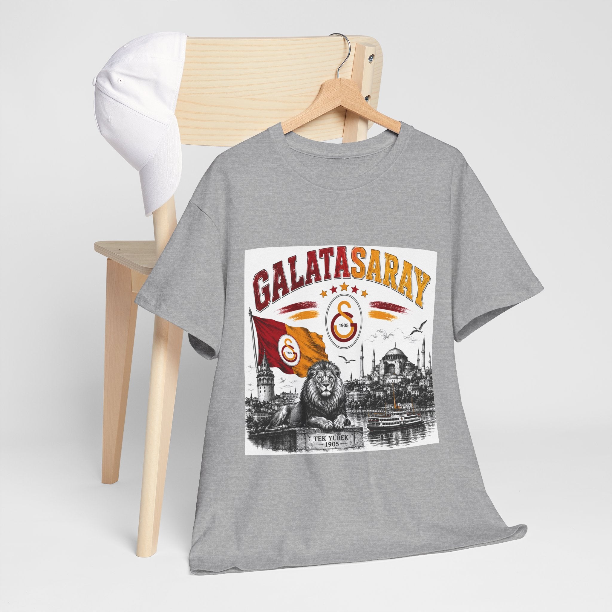 Galatasaray Istanbul Lion T-Shirt – Vintage Soccer Fan Tee