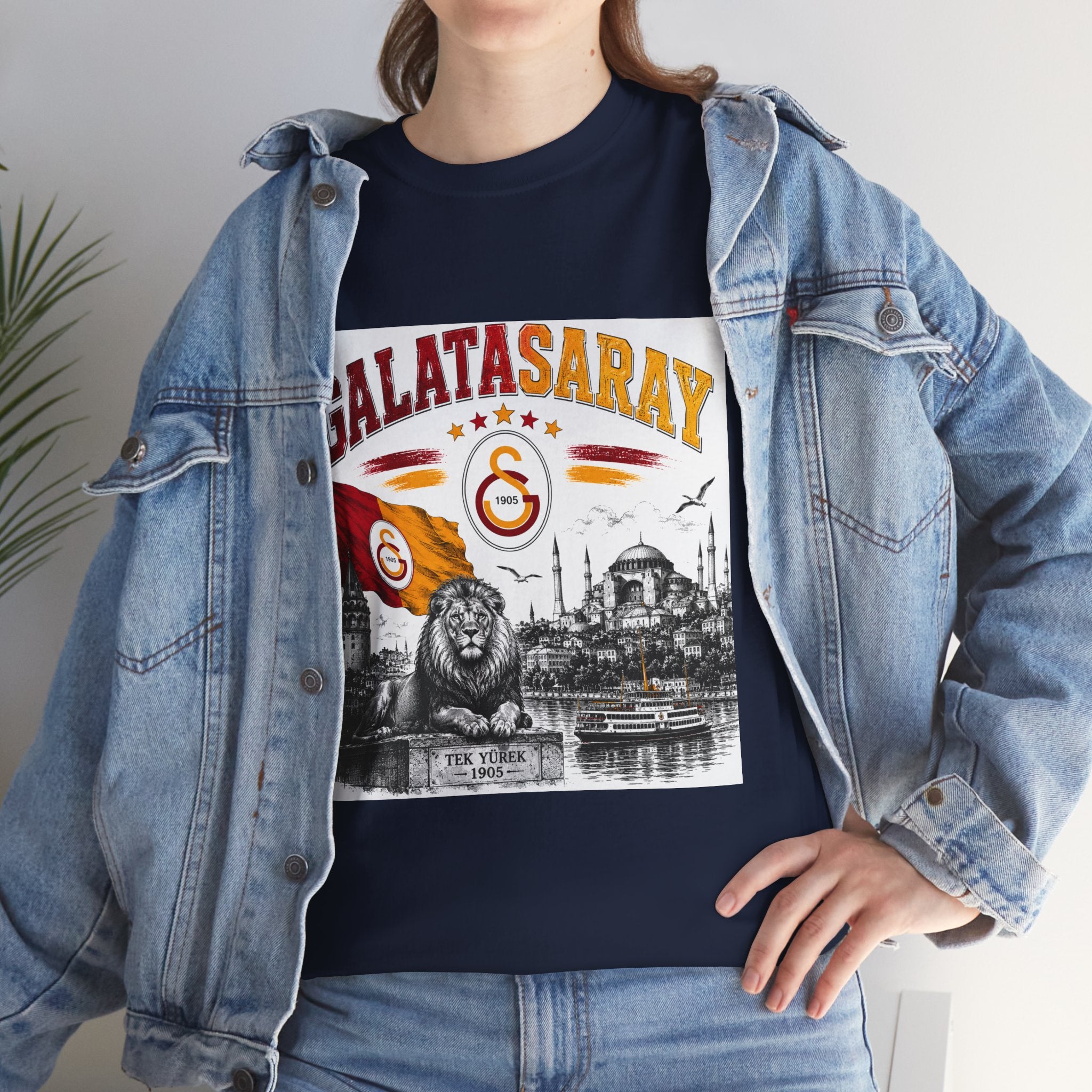 Galatasaray Istanbul Lion T-Shirt – Vintage Soccer Fan Tee